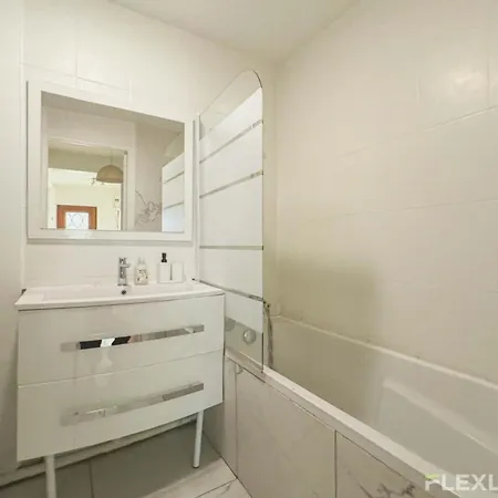 Flexliving - - Banquier * باريس